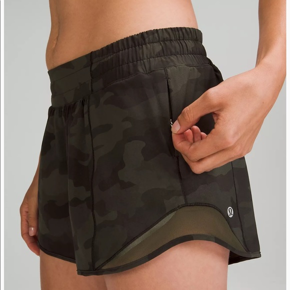 🫒LULULEMON HOTTY HOT SHORT 4”-CAMO DARK OLIVE MULTI-6/10/12🫒